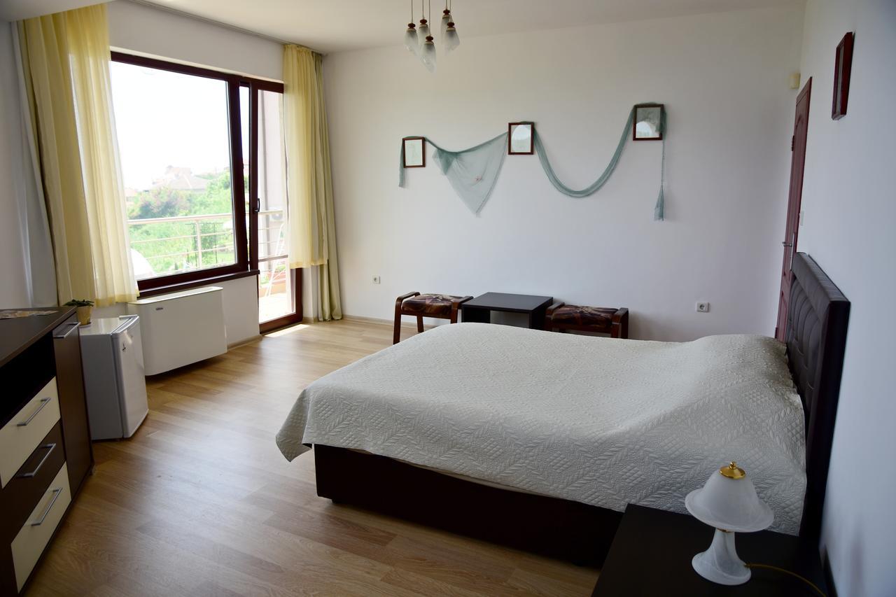 Guest Rooms Sea View バルチク エクステリア 写真